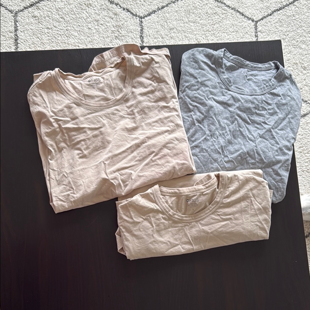 FIGS bundle 2 long sleeve and 2 short sleeve under scrubs